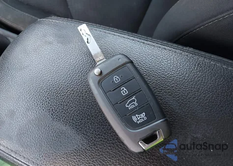 2018 Hyundai Elantra Gt из США, поврежденный, VIN KMHH35LE6JU038840